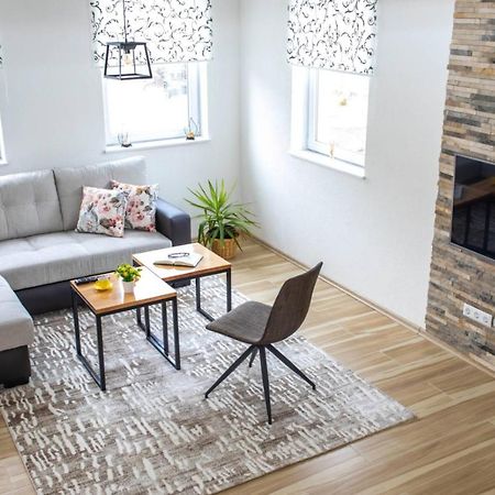 Apartman Uno Яйце Экстерьер фото