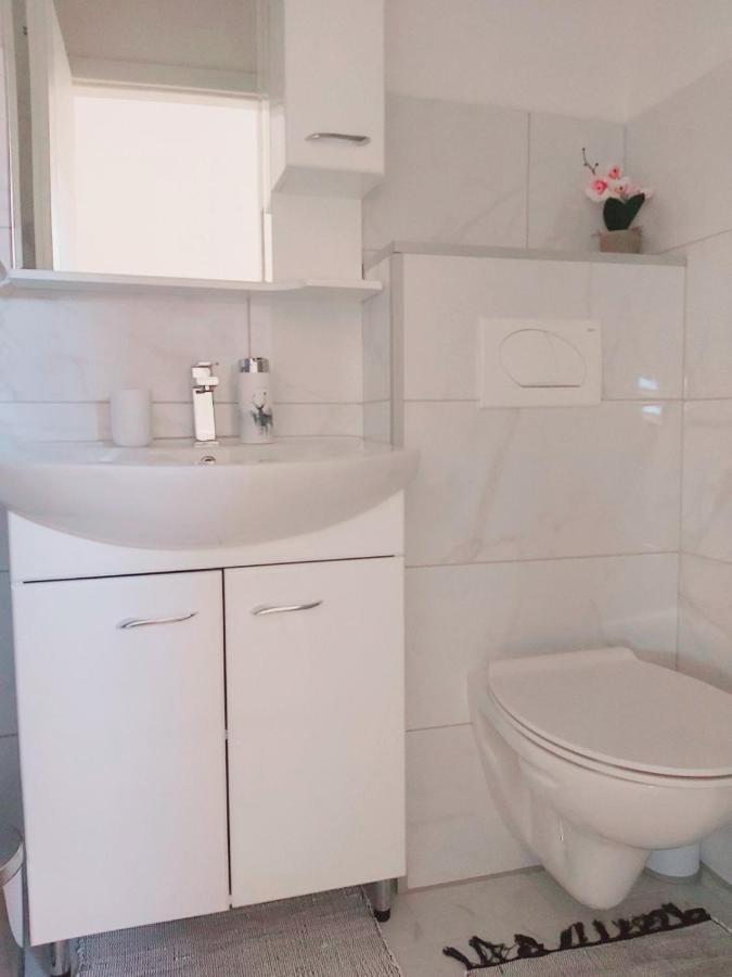Apartman Uno Яйце Экстерьер фото